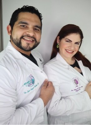 Dra. Lexma Guerra, Psiquiatra en Panamá, y Dr. José Ángel Patiño, autores del libro